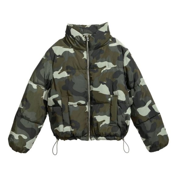 COPY - H&M Camo Puffer Jacket - Picture 3 of 4